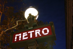 Métro parisien de nuit